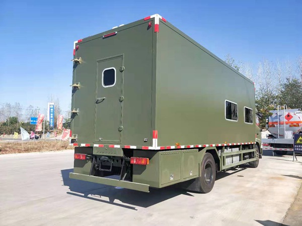  東風(fēng)天錦野戰(zhàn)宿營(yíng)車(chē)（8-12人）