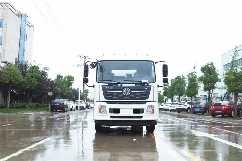 東風(fēng)天龍后八輪20噸噴霧車，國六綠化噴灑車